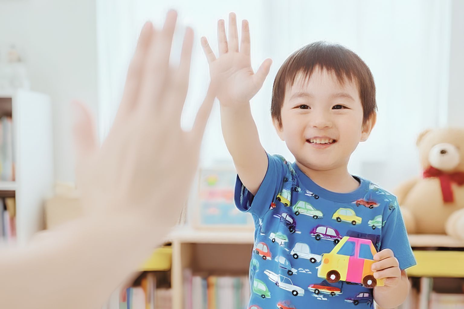 2歳児の興味を英語力へ!大好きな乗り物で育む遊びの英語<br><span class="column">シッティングレポート No.02</span> 14 大好きな乗り物で育む遊びの英語